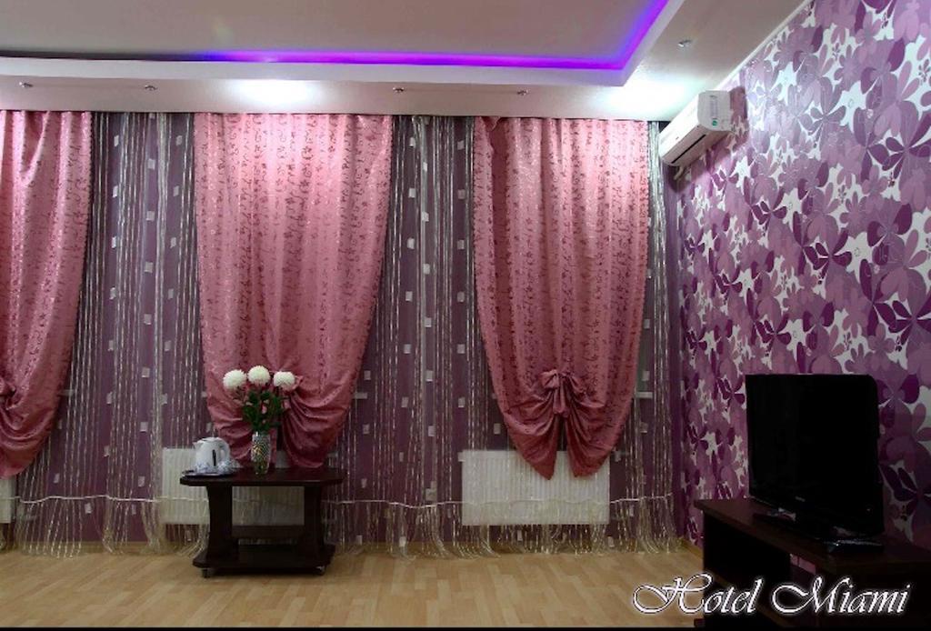 Hotel Miami Kharkiv Exterior photo